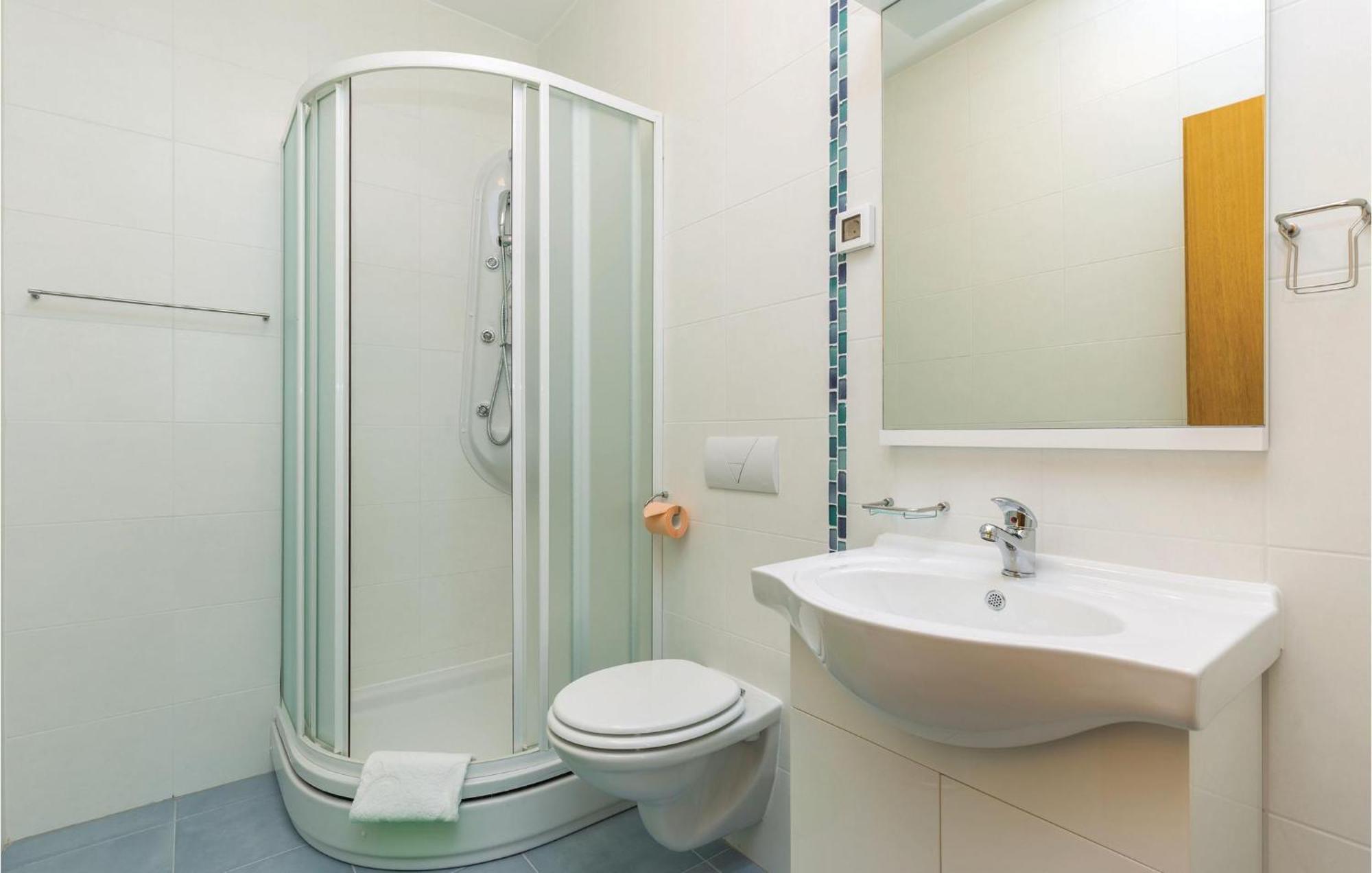 Cozy Apartment In Crikvenica With House Sea View Extérieur photo