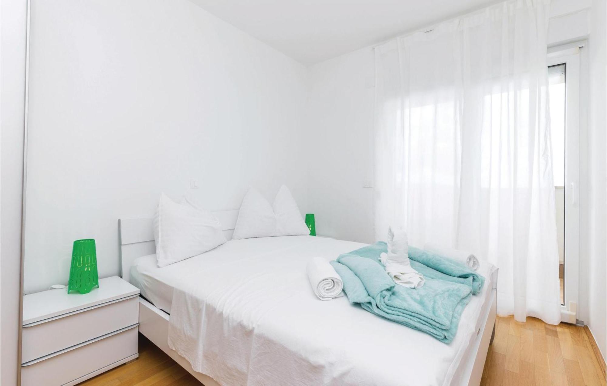 Cozy Apartment In Crikvenica With House Sea View Extérieur photo