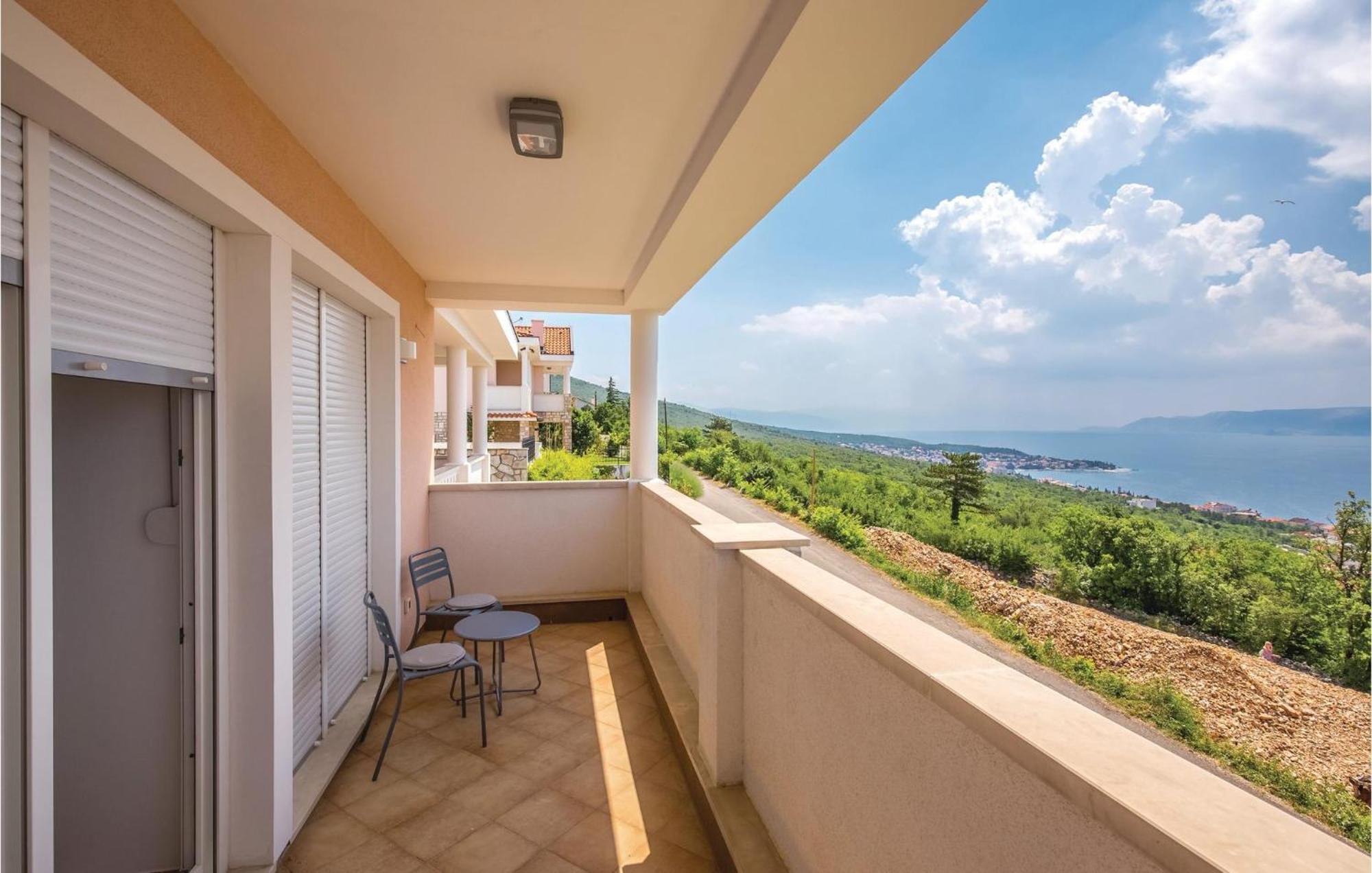 Cozy Apartment In Crikvenica With House Sea View Extérieur photo